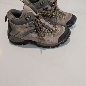 The North Face Gray Hiking Boots with Yellow Accents Size 7